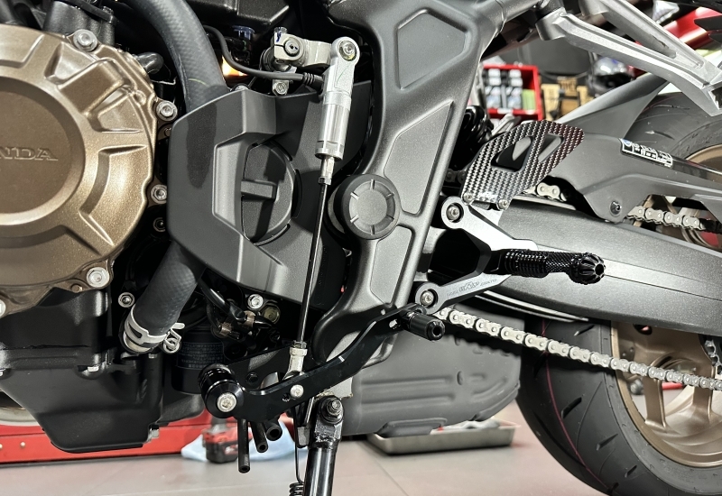 HONDA_CB650E_腳踏後移組_Rearsets