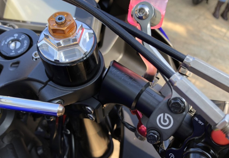 YZF-R15_可折式倒叉分離把_47mm
